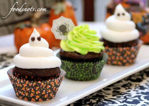 008e3-ghoulishly-glowing-cupcakes